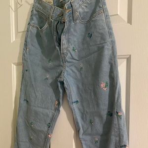 flower design levi mom jeans